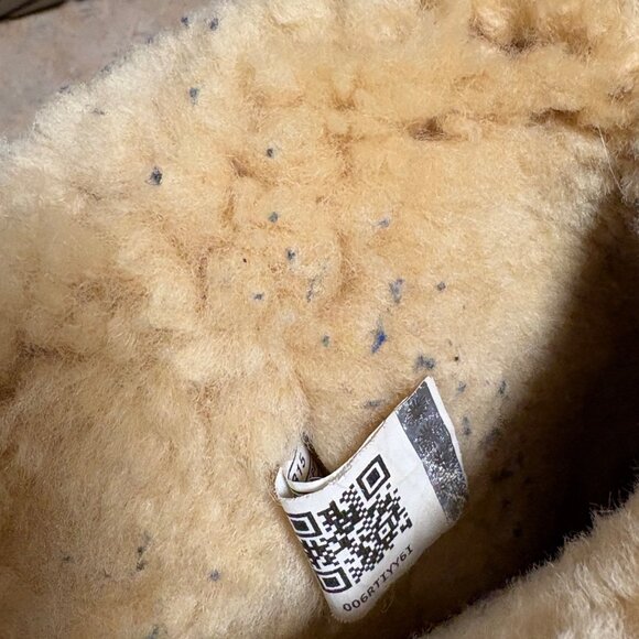 UGG Classic Tall Boots Chestnut Sheepskin Lined Pre-Owned 9 - Picture 14 of 16